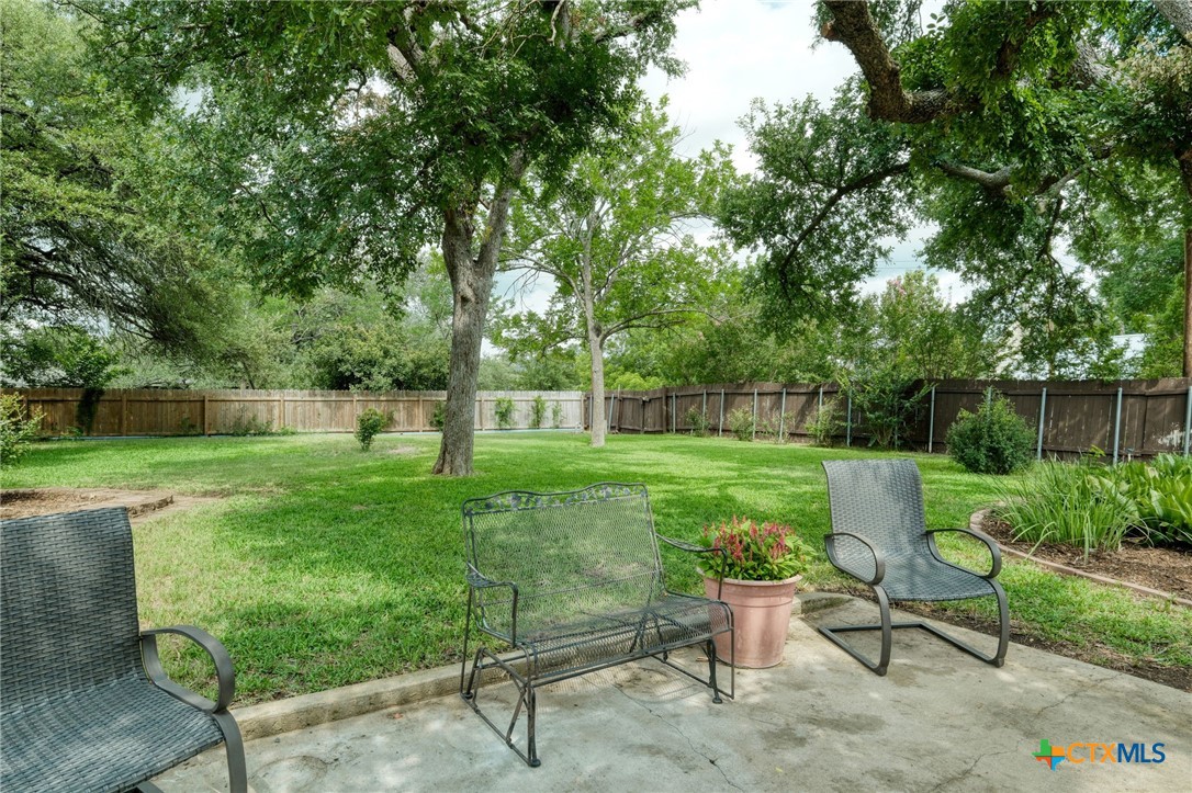 1604 W Creek Loop Property Photo 29