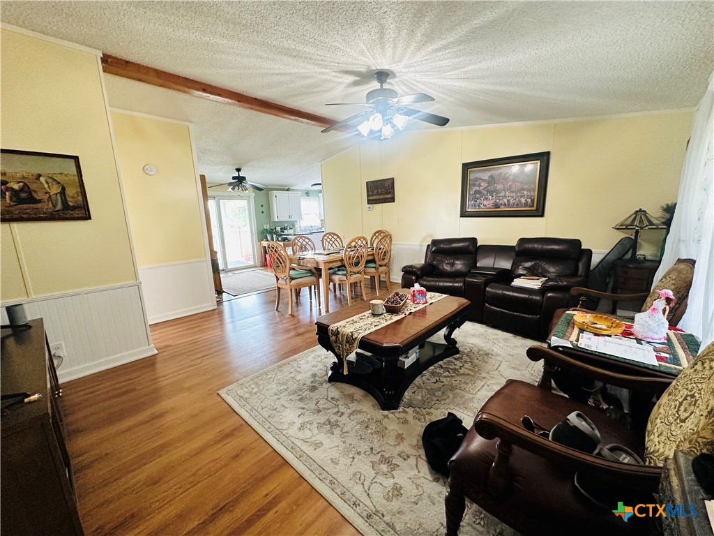 341 Lakecreek Drive Property Photo 5