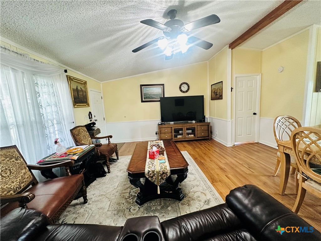 341 Lakecreek Drive Property Photo 7