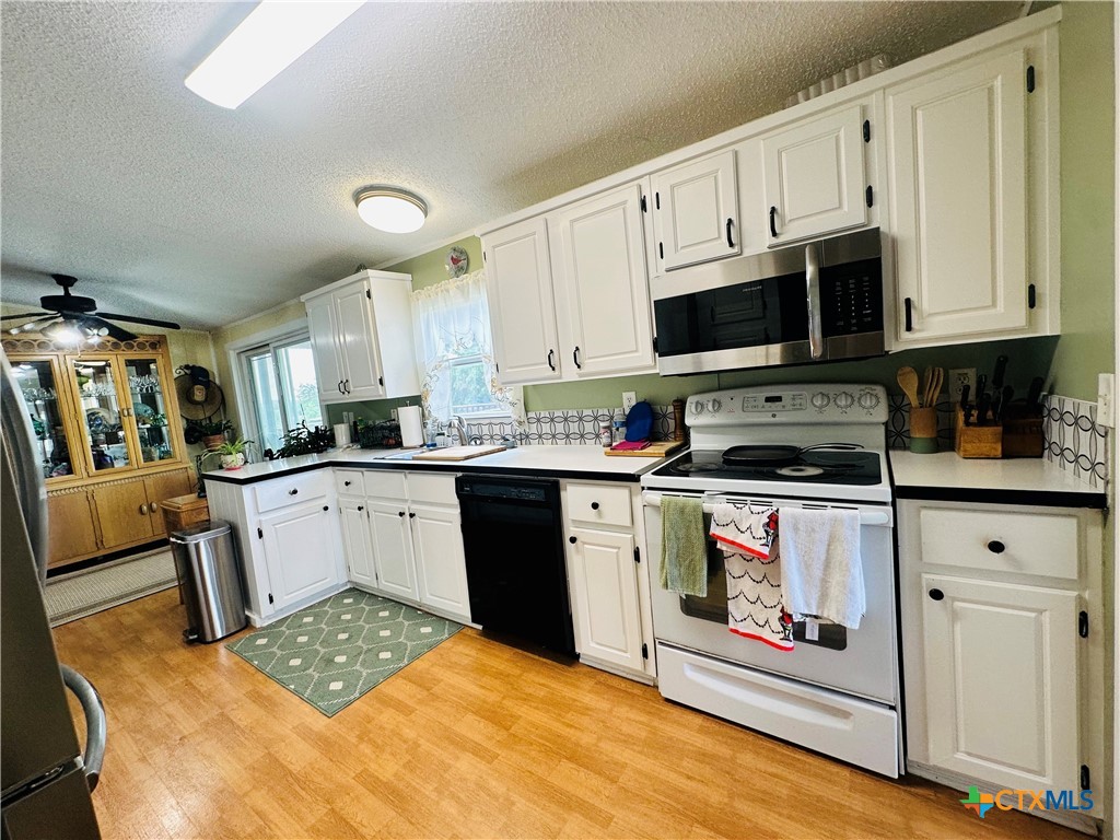 341 Lakecreek Drive Property Photo 11
