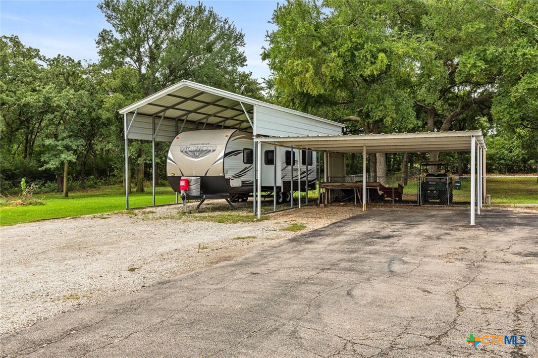 108 Oak Hill Loop Property Photo 9