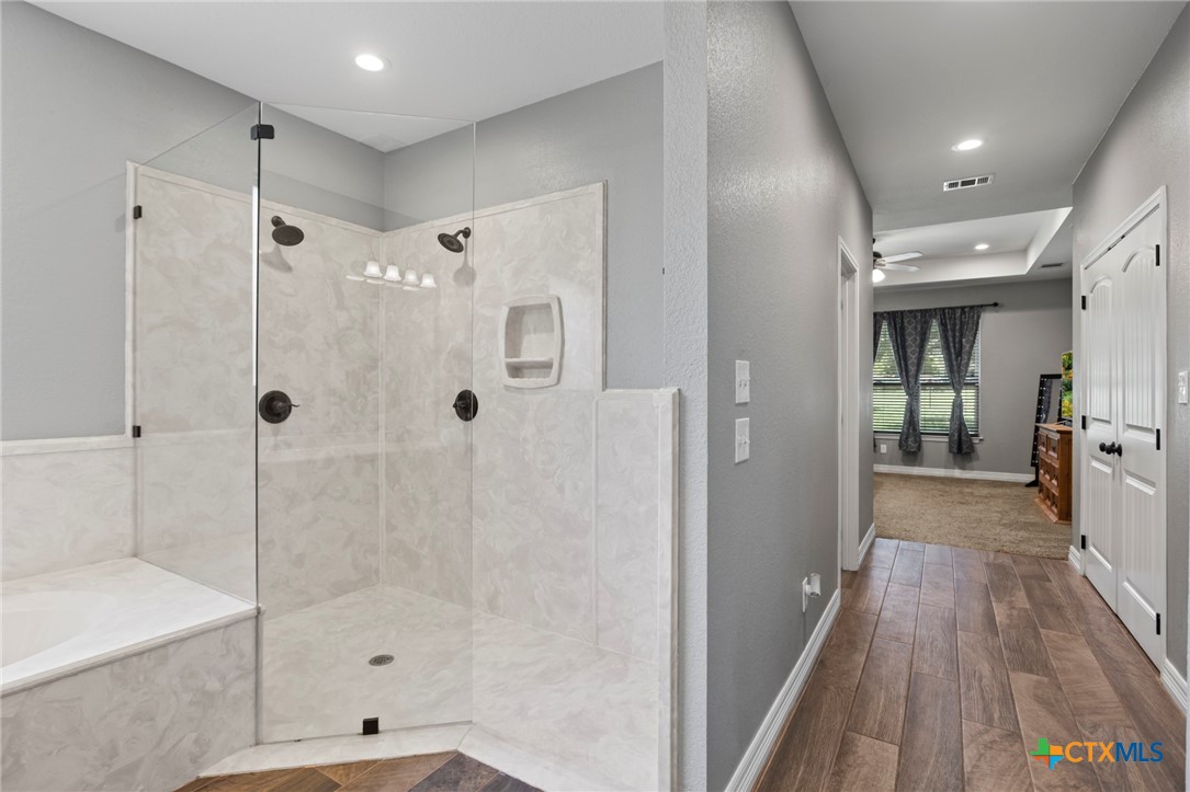 5562 Denmans Loop Property Photo 14