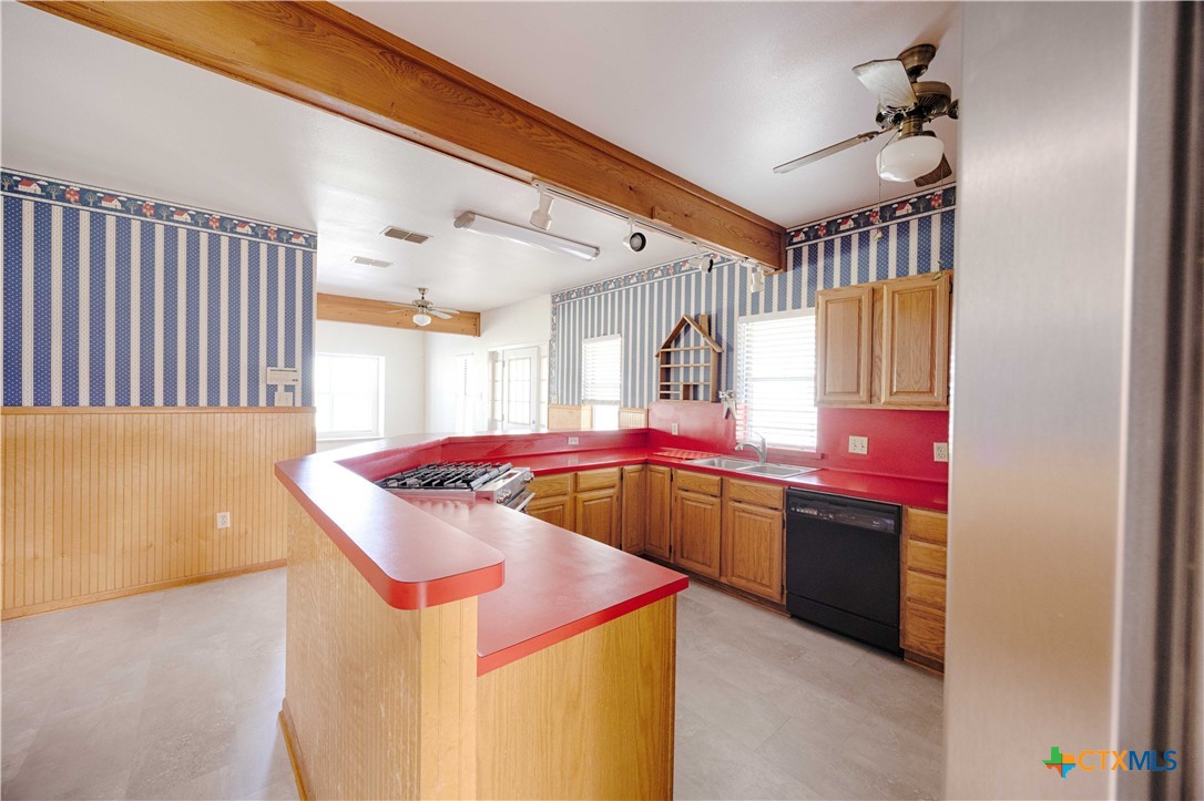 3814 Maeker Road Property Photo 6