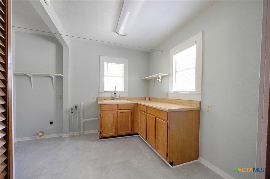3814 Maeker Road Property Photo 10