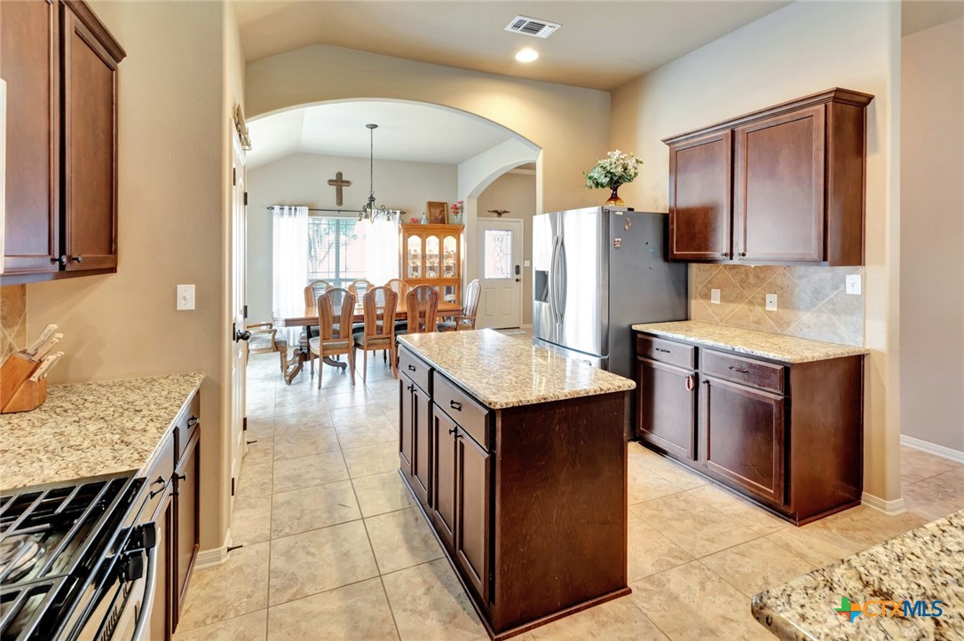 106 Cobble Stone Court Property Photo 11