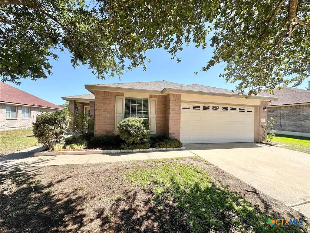 4609 Golden Gate Drive Property Photo 2