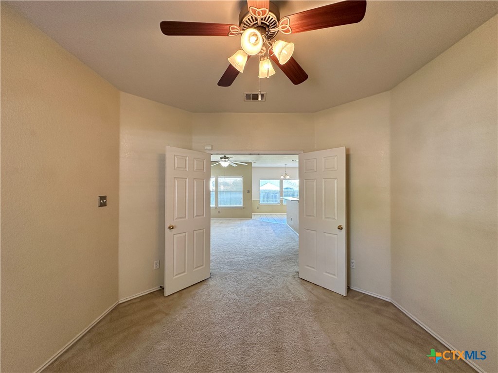 4609 Golden Gate Drive Property Photo 14