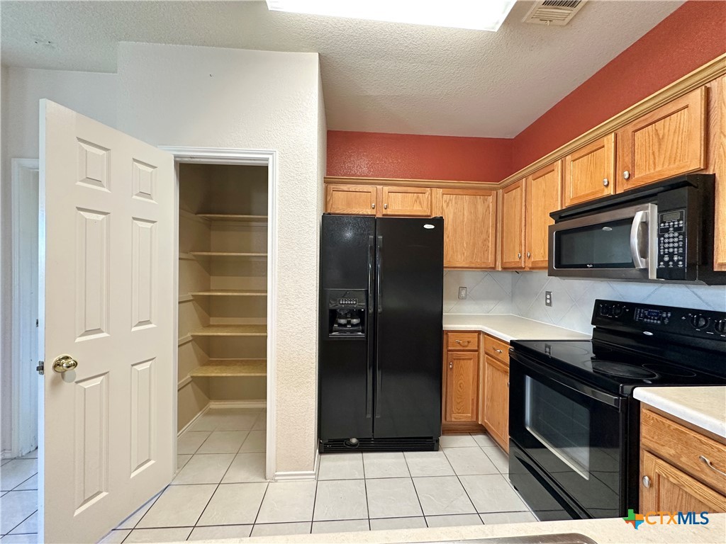 4609 Golden Gate Drive Property Photo 16