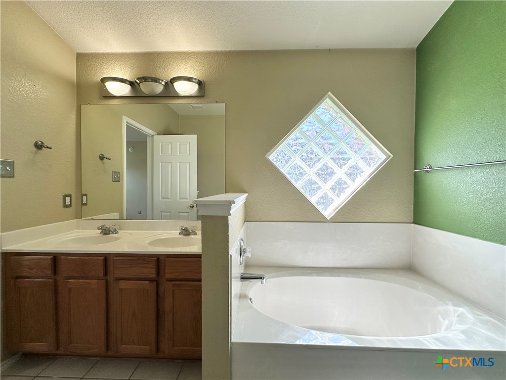 4609 Golden Gate Drive Property Photo 30