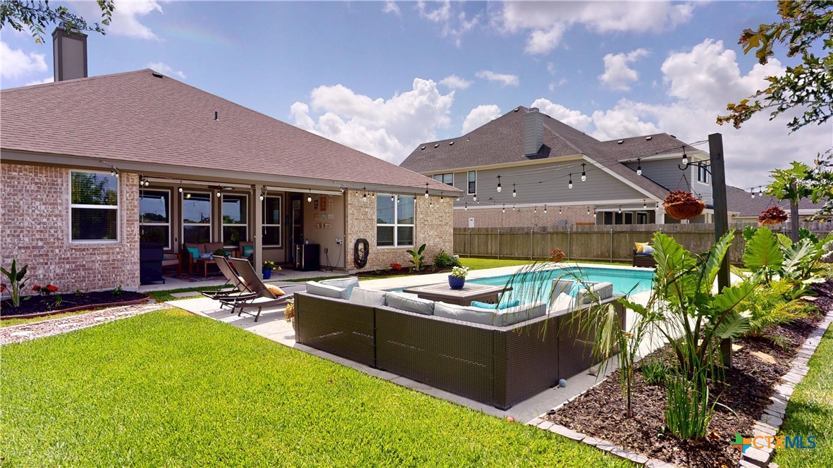 107 Chisholm Trail Property Photo 4