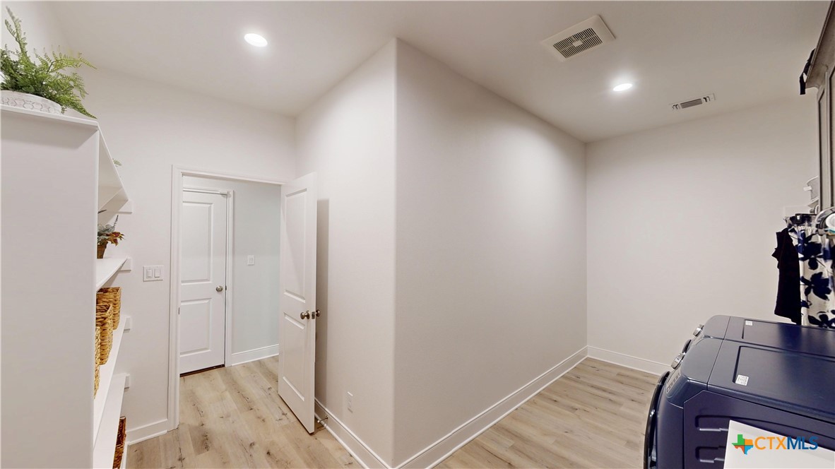 107 Chisholm Trail Property Photo 34