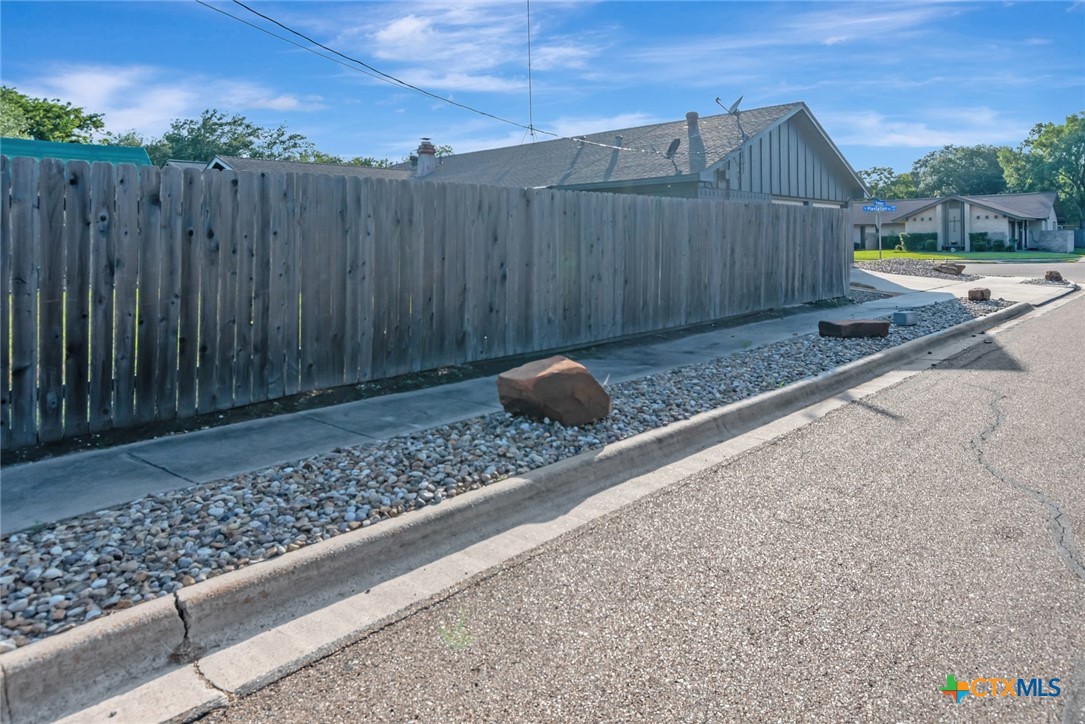 1407 Plantation Road Property Photo 6