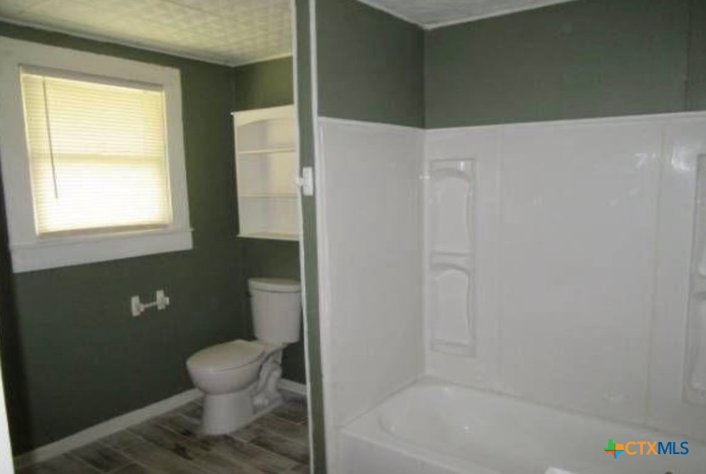 1310 & 1310 1/2 S 39th Street Property Photo 8