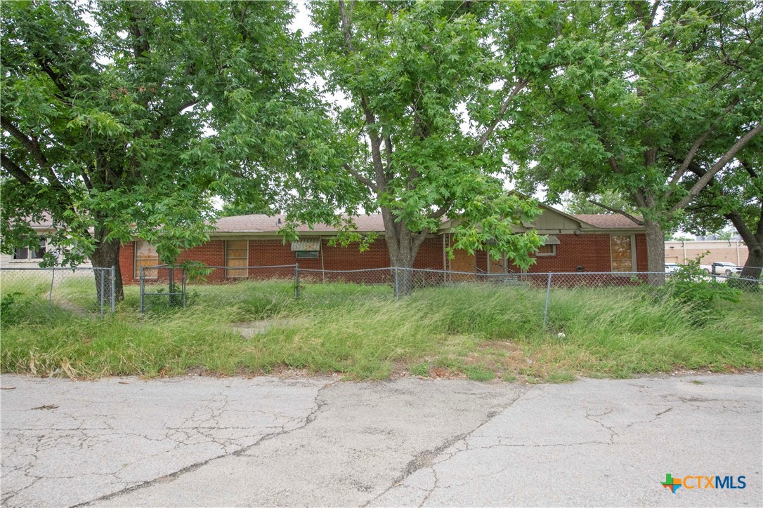 111 S 33rd Street Property Photo 1