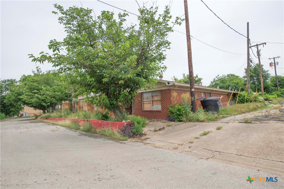 111 S 33rd Street Property Photo 17