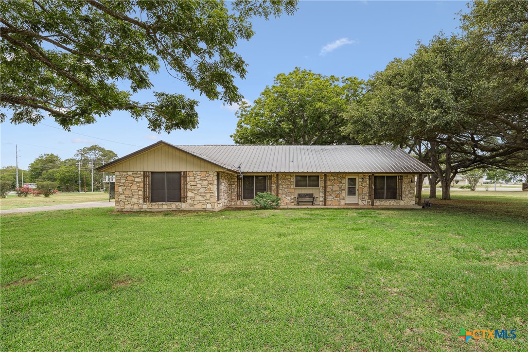 307 Us Highway 87 Property Photo 1