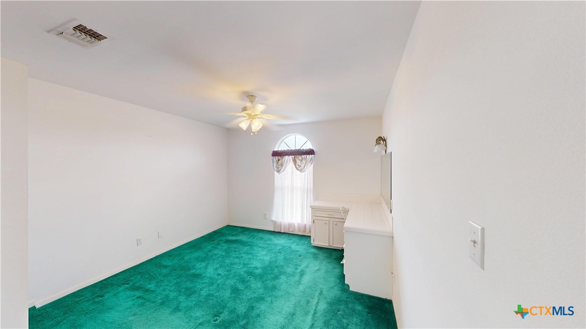 901 E Sarah Street Property Photo 15