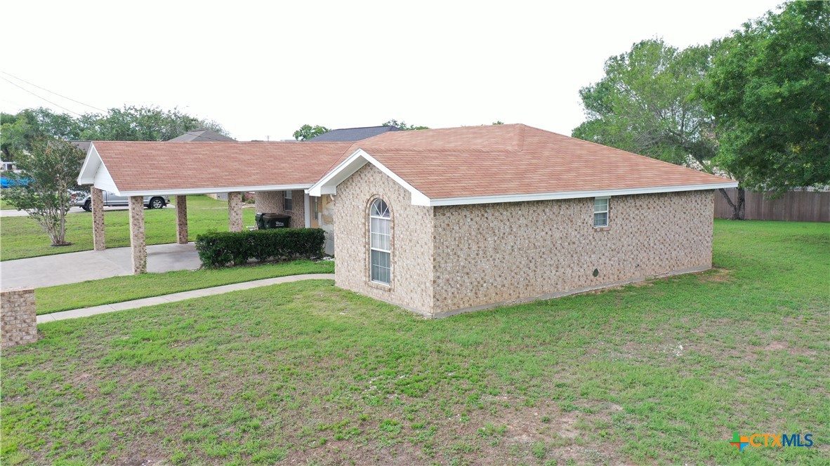 901 E Sarah Street Property Photo 35
