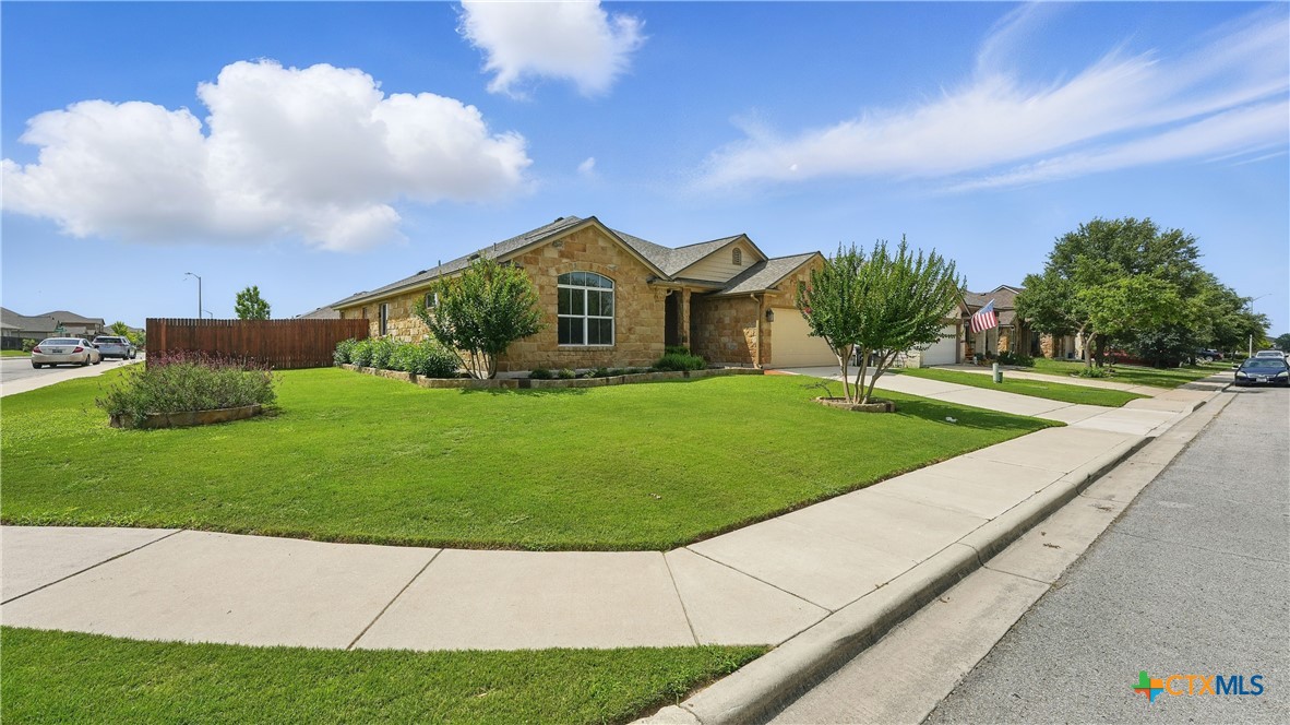878 Avery Parkway Property Photo 1