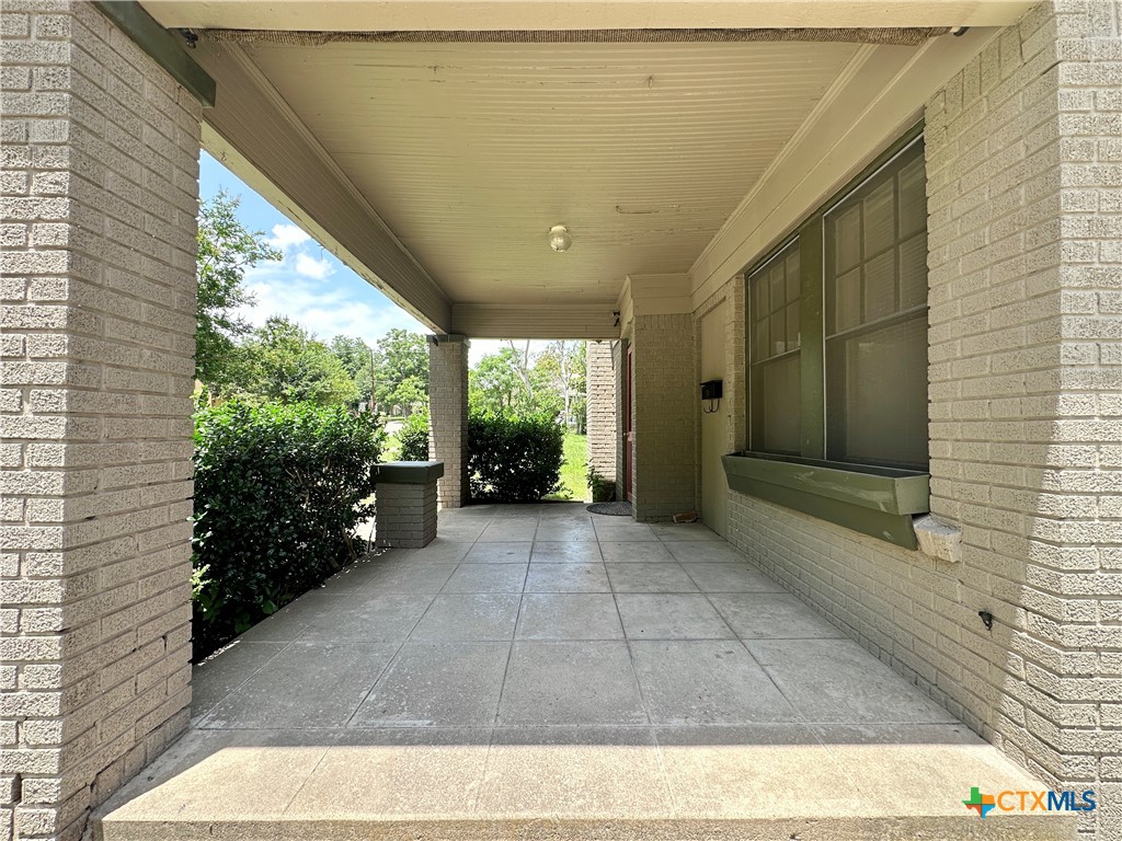 1015 N 3rd Street Property Photo 4