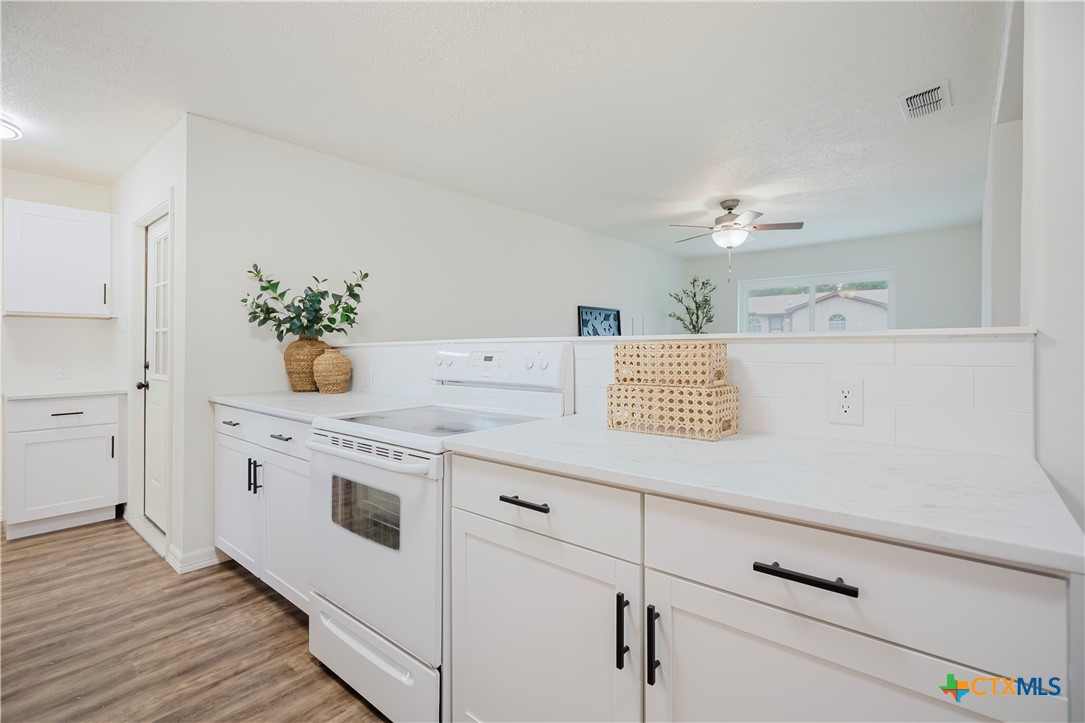 706 Joe Morse Drive Property Photo 11