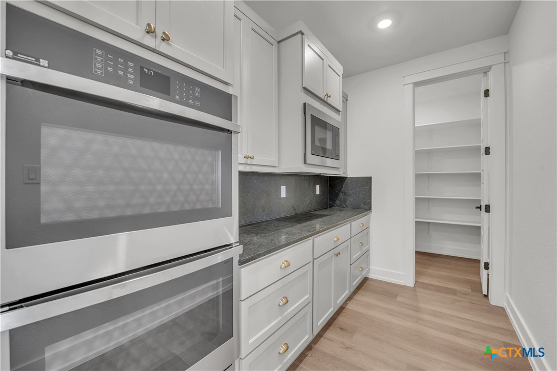 6630 King Oaks Boulevard Property Photo 10