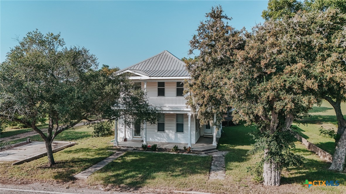 75 Fm 1685 Property Photo 2