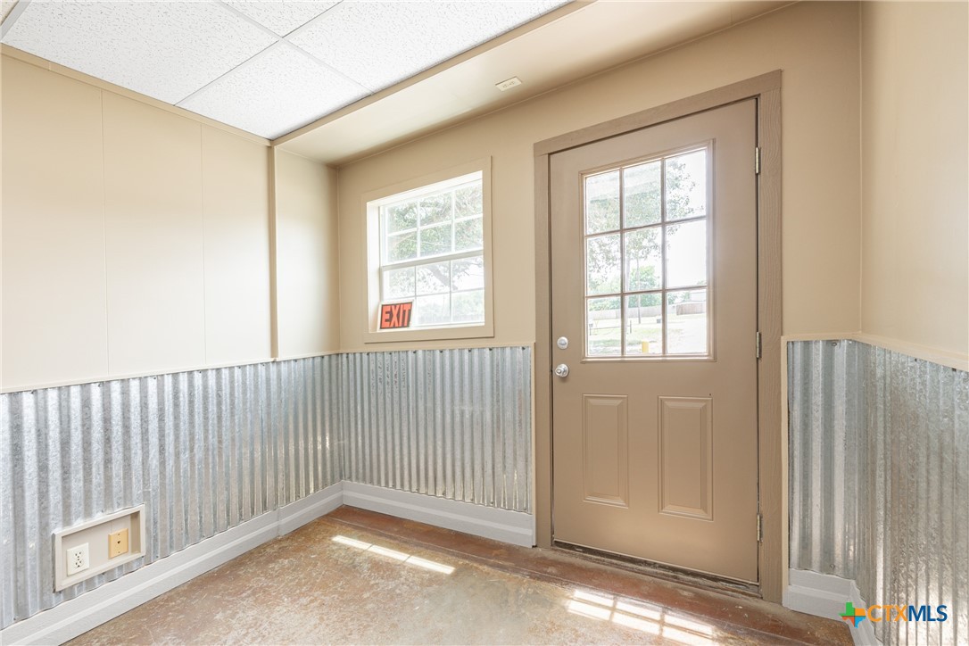 530 Seydler Street Property Photo 7
