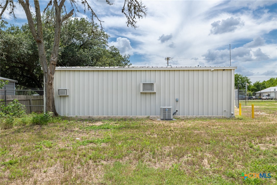 530 Seydler Street Property Photo 18
