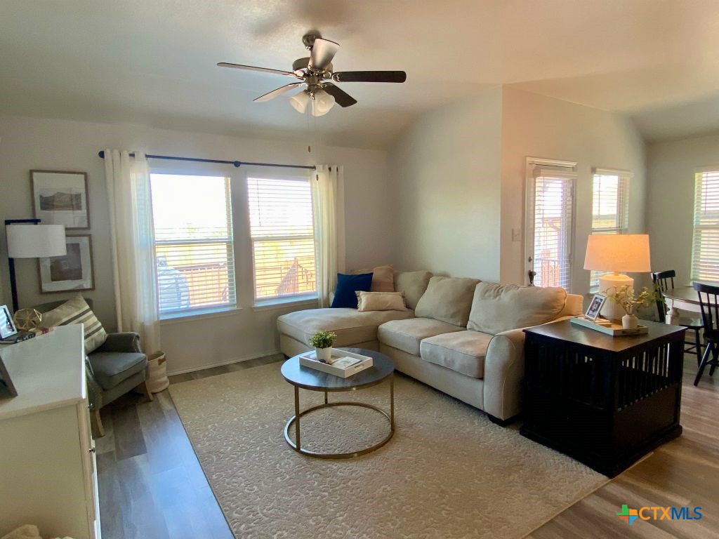 2407 Pintail Loop Property Photo 6
