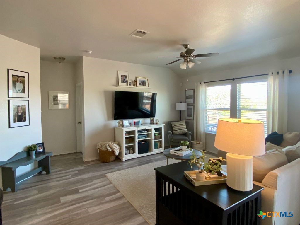 2407 Pintail Loop Property Photo 7