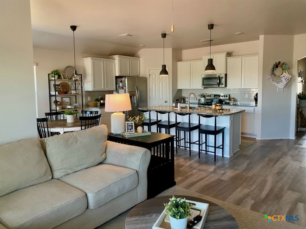 2407 Pintail Loop Property Photo 8