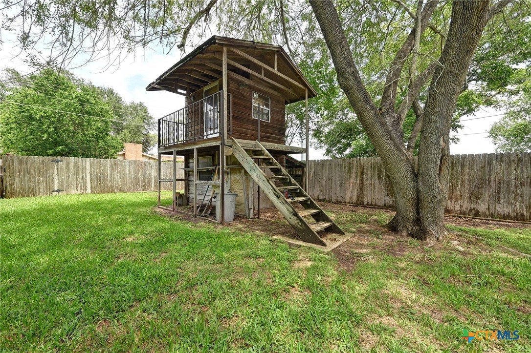 201 Hillcrest Drive Property Photo 25