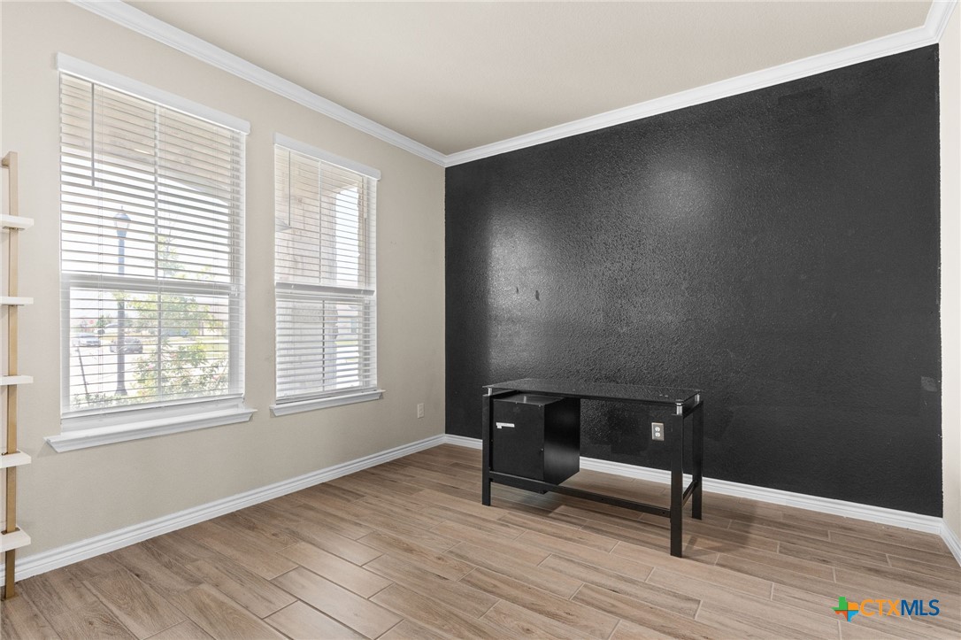 1203 Roma Street Property Photo 4