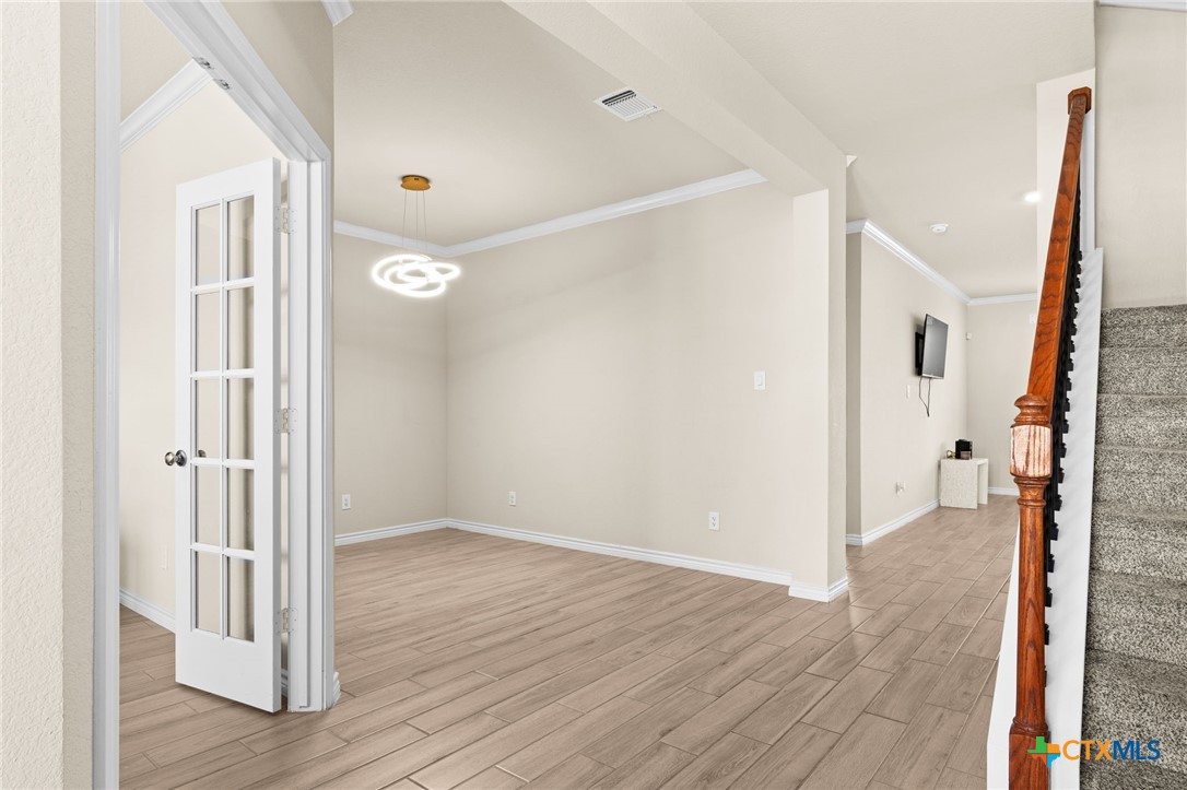 1203 Roma Street Property Photo 5