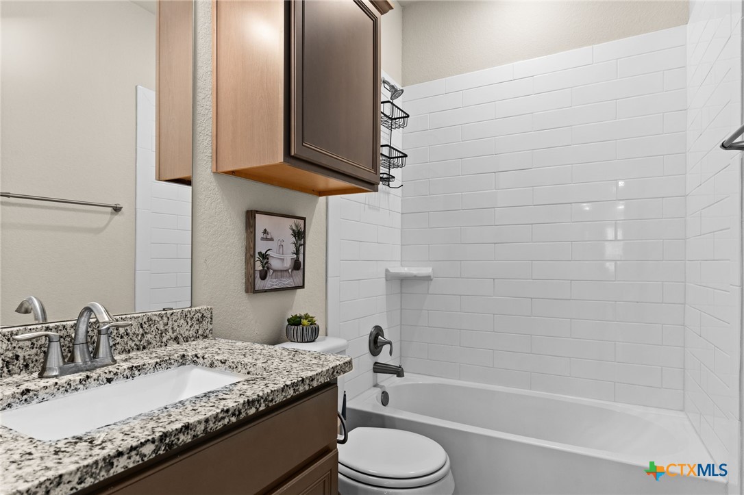 1203 Roma Street Property Photo 13