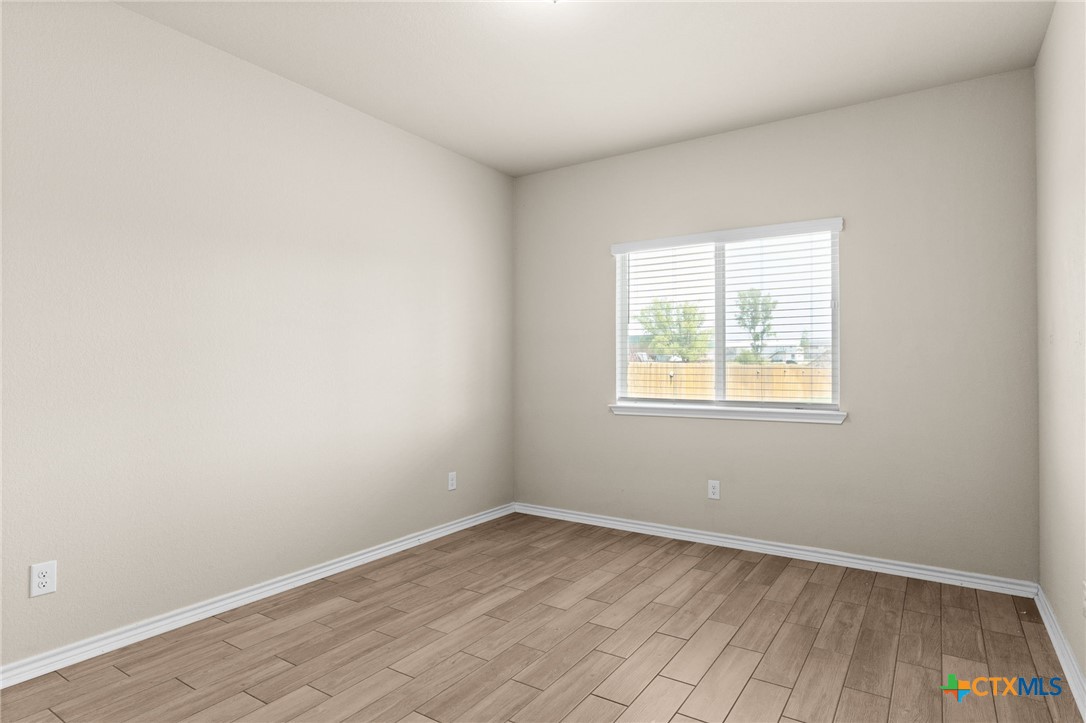 1203 Roma Street Property Photo 14