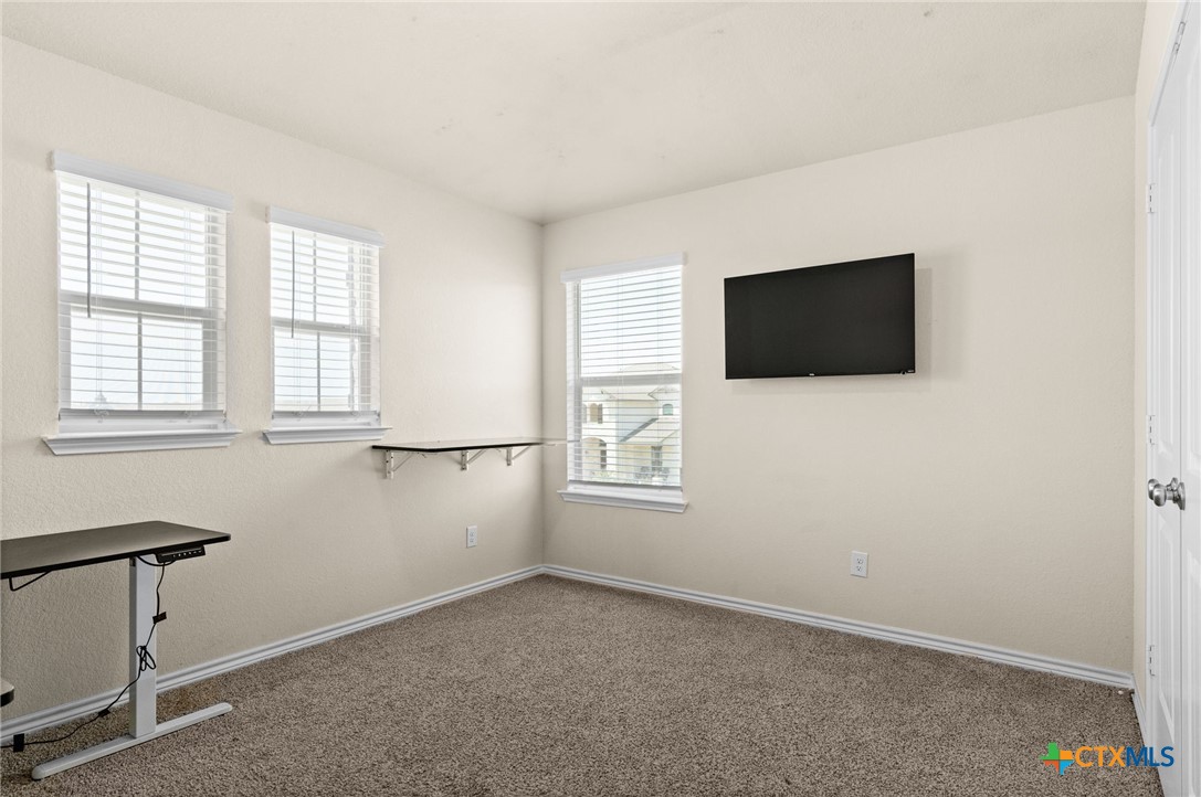1203 Roma Street Property Photo 23