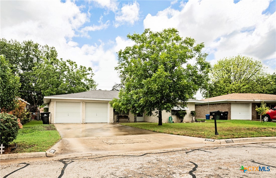 3206 Shady Hill Drive Property Photo 1
