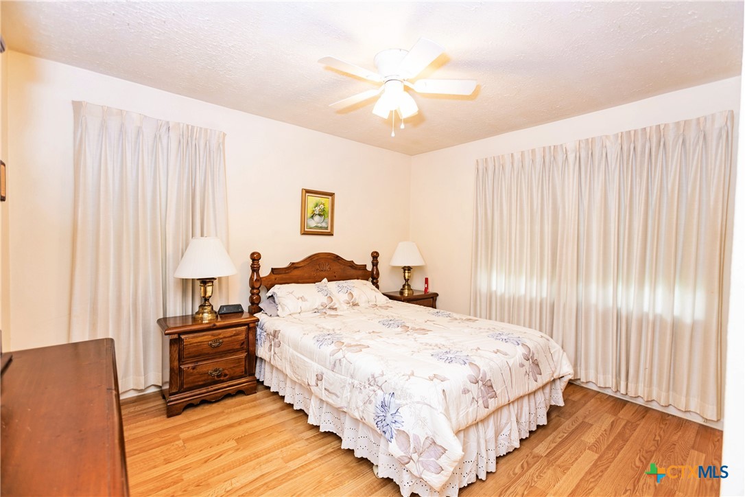 3206 Shady Hill Drive Property Photo 3