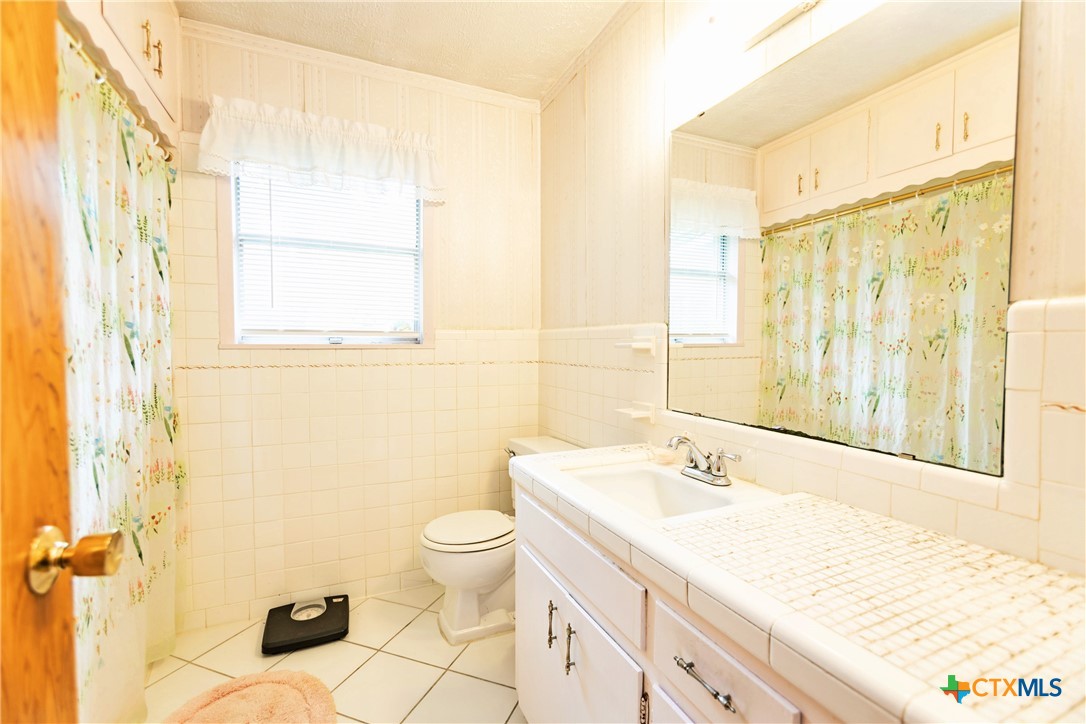 3206 Shady Hill Drive Property Photo 11