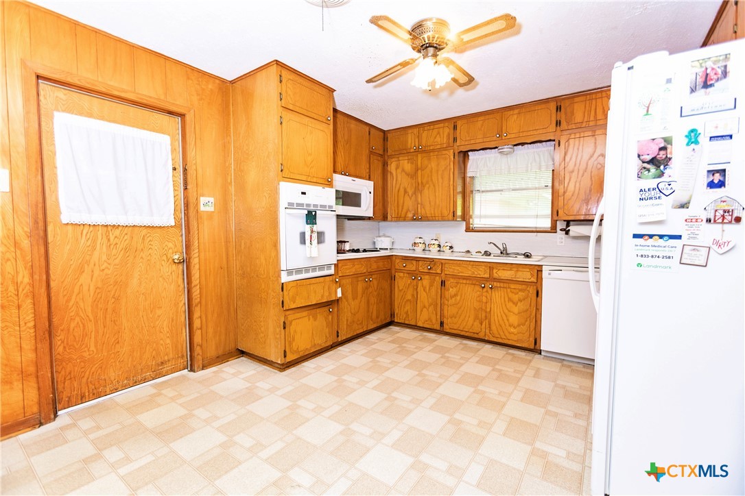 3206 Shady Hill Drive Property Photo 14
