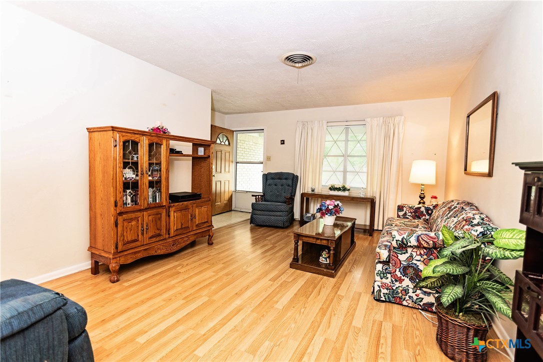 3206 Shady Hill Drive Property Photo 17