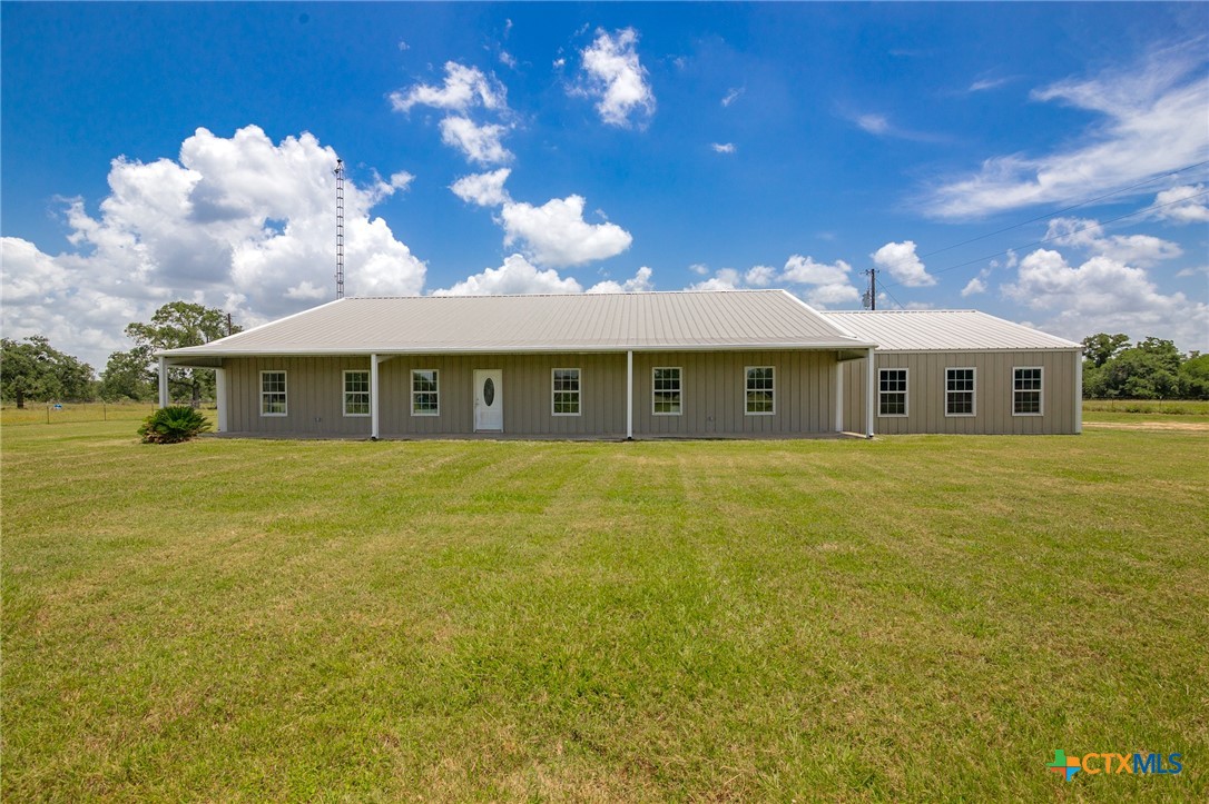 9795 Fm 622 Property Photo 3