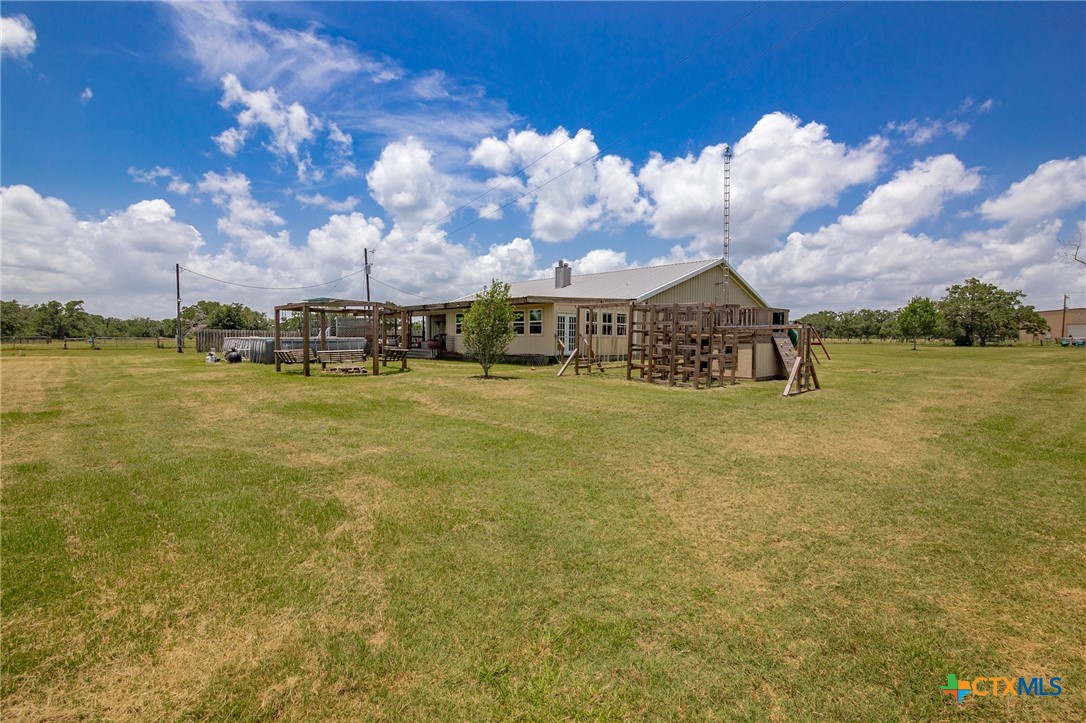 9795 Fm 622 Property Photo 7