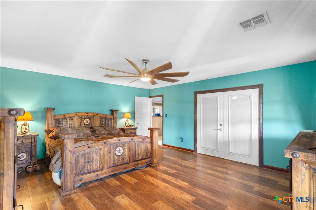 9795 Fm 622 Property Photo 16