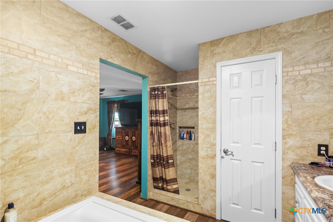 9795 Fm 622 Property Photo 18