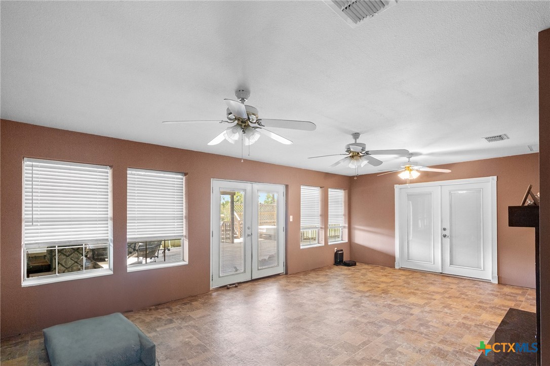 9795 Fm 622 Property Photo 20
