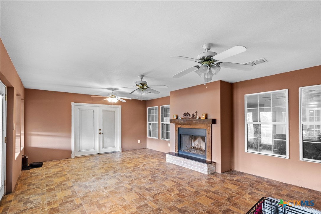 9795 Fm 622 Property Photo 21