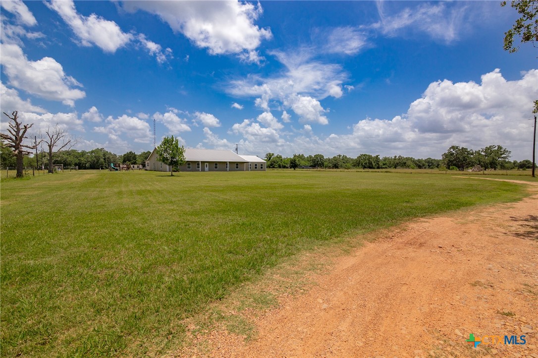 9795 Fm-622 Property Photo
